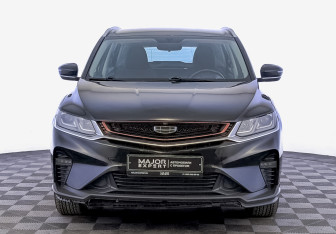 Подержанный автомобиль Geely Coolray 2022 года (2 фото)