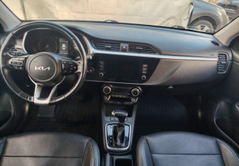 Подержанный автомобиль Kia Rio Sedan 2022 года (9 фото)