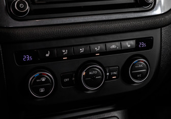 Подержанный автомобиль Volkswagen Tiguan 2016 года (16 фото)