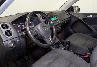 Подержанный автомобиль Volkswagen Tiguan 2014 года (16 фото)