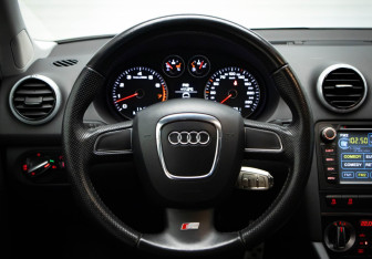 Подержанный автомобиль Audi A3 Hatchback 2012 года (9 фото)