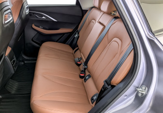 Подержанный автомобиль Omoda C5 2022 года (12 фото)