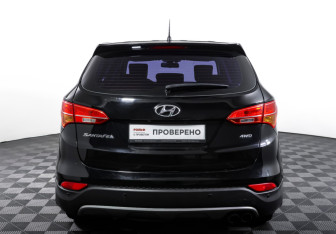 Подержанный автомобиль Hyundai Santa Fe 2013 года (6 фото)