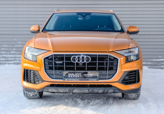 Подержанный автомобиль Audi Q8 2019 года (2 фото)