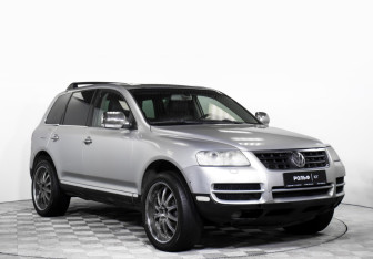 Подержанный автомобиль Volkswagen Touareg 2004 года (3 фото)