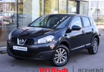 Подержанный автомобиль Nissan Qashqai 2013 года (1 фото)