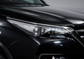 Подержанный автомобиль Toyota Fortuner 2017 года (16 фото)