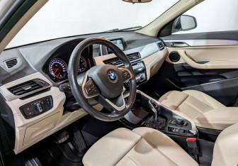 Подержанный автомобиль BMW X2 2018 года (16 фото)