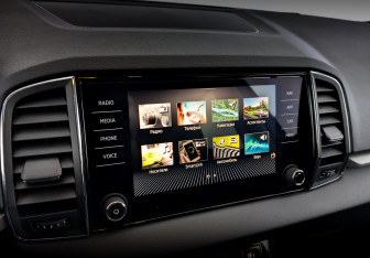 Подержанный автомобиль Skoda Karoq 2021 года (26 фото)