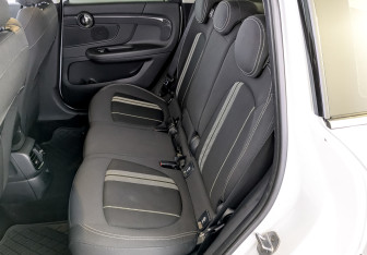 Подержанный автомобиль MINI Countryman 2018 года (12 фото)