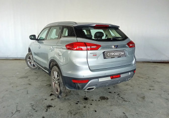 Подержанный автомобиль Geely Atlas 2018 года (6 фото)