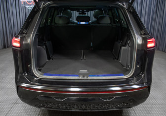 Подержанный автомобиль Volkswagen Teramont 2025 года (10 фото)