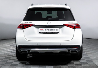 Подержанный автомобиль Mercedes-Benz GLE 2022 года (6 фото)