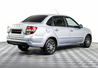 Подержанный автомобиль LADA (ВАЗ) Granta Sedan 2018 года (5 фото)