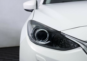 Подержанный автомобиль Mazda 3 Hatchback 2013 года (7 фото)