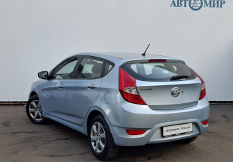 Подержанный автомобиль Hyundai Solaris Hatchback 2012 года (7 фото)