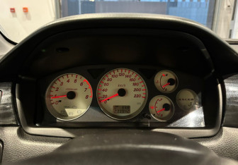 Подержанный автомобиль Mitsubishi Lancer Sedan 2004 года (10 фото)