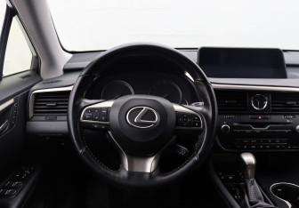 Подержанный автомобиль Lexus RX 2017 года (15 фото)