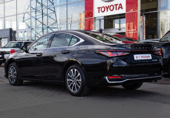 Новый Lexus ES 2025 (7 фото)