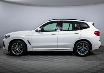 Подержанный автомобиль BMW X3 2018 года (8 фото)