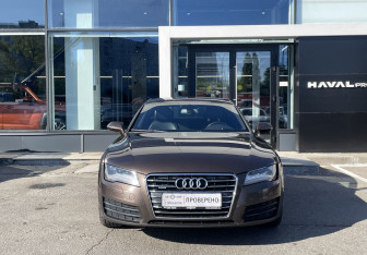 Подержанный автомобиль Audi A7 2011 года (2 фото)