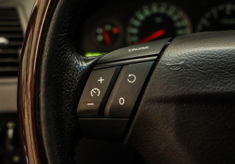 Подержанный автомобиль Volvo XC90 2006 года (11 фото)