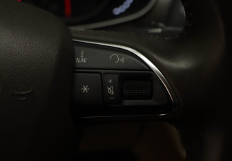 Подержанный автомобиль Audi A6 Sedan 2012 года (11 фото)