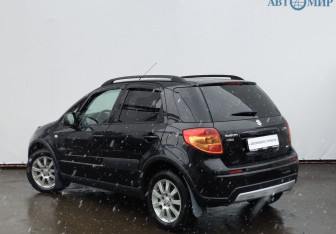 Подержанный автомобиль Suzuki SX4 Hatchback 2010 года (7 фото)