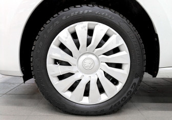 Подержанный автомобиль Skoda Rapid Liftback 2021 года (19 фото)
