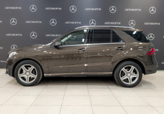 Подержанный автомобиль Mercedes-Benz GLE 2016 года (8 фото)