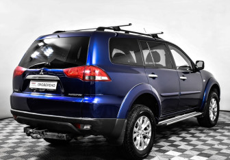 Подержанный автомобиль Mitsubishi Pajero Sport 2013 года (5 фото)
