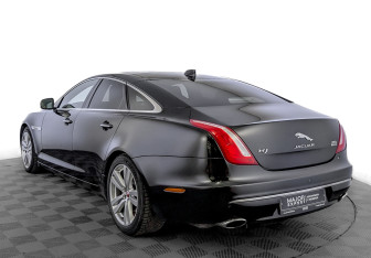 Подержанный автомобиль Jaguar XJ 2019 года (7 фото)