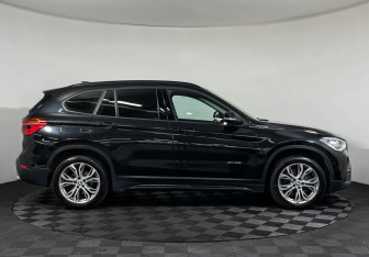 Подержанный автомобиль BMW X1 2017 года (5 фото)