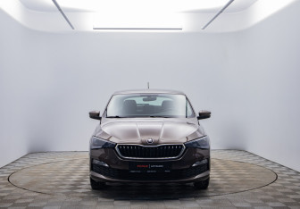 Подержанный автомобиль Skoda Rapid Liftback 2020 года (2 фото)