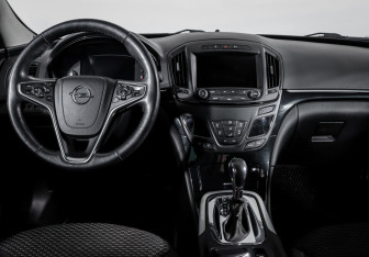 Подержанный автомобиль Opel Insignia Sedan 2014 года (12 фото)