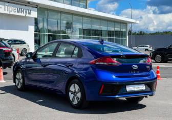 Подержанный автомобиль Hyundai IONIQ 2019 года (7 фото)