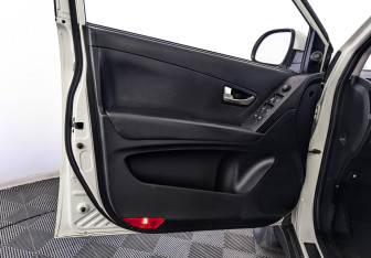 Подержанный автомобиль SsangYong Actyon 2013 года (19 фото)