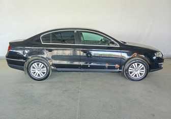 Подержанный автомобиль Volkswagen Passat Sedan 2008 года (8 фото)