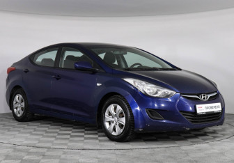 Подержанный автомобиль Hyundai Elantra Sedan 2011 года (2 фото)