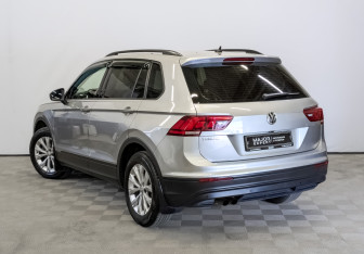 Подержанный автомобиль Volkswagen Tiguan 2020 года (7 фото)