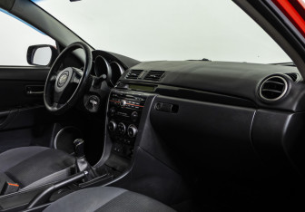 Подержанный автомобиль Mazda 3 Sedan 2008 года (9 фото)