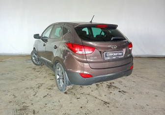 Подержанный автомобиль Hyundai ix35 2014 года (4 фото)