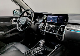 Подержанный автомобиль Kia Sorento 2021 года (30 фото)
