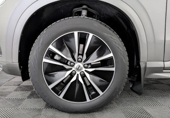 Подержанный автомобиль Volvo XC90 2021 года (18 фото)