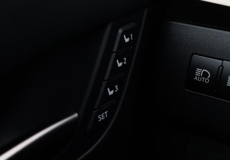 Подержанный автомобиль Lexus LX 2018 года (33 фото)