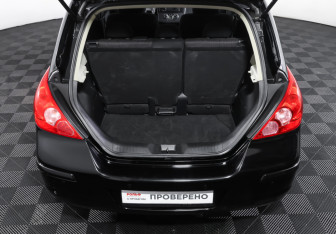 Подержанный автомобиль Nissan Tiida Hatchback 2012 года (9 фото)