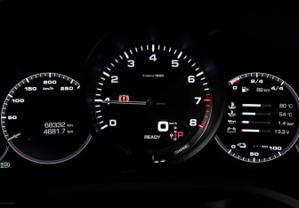 Подержанный автомобиль Porsche Cayenne 2019 года (11 фото)