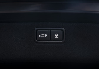 Подержанный автомобиль Genesis G80 2019 года (25 фото)