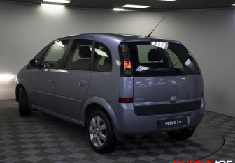 Подержанный автомобиль Opel Meriva 2008 года (18 фото)