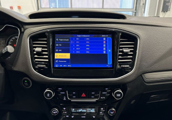 Подержанный автомобиль Geely Emgrand X7 2019 года (16 фото)